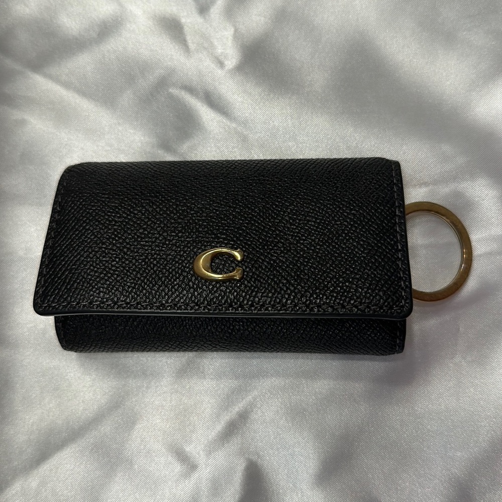 Coach Crossgrain Leather 6 Ring Snap Closure Key Case